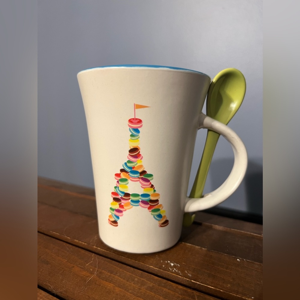 Disney EPCOT France Pavilion Macarons Eiffel Tower I Love Paris‎ Mug W Spoon